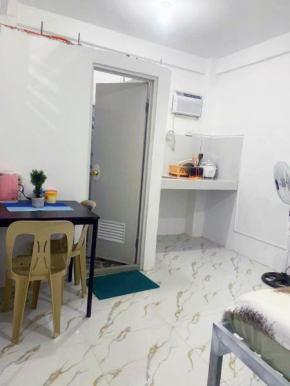 Centrally located studio with AC and kitchenette
